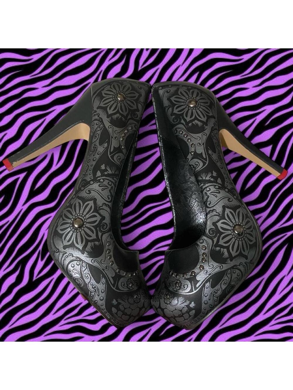 Nearly NWOB Iron Fist 'Sweet Skull O Mine' design with silver studs! #goth #punk
